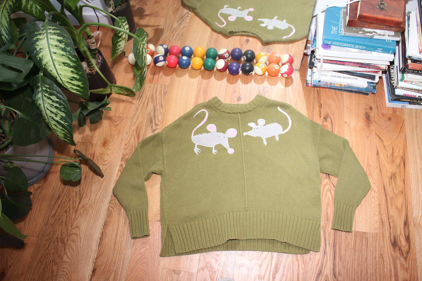 Double rat sweater(medium)