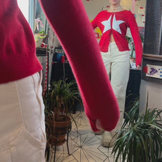 Cashmere red star sweater(small)