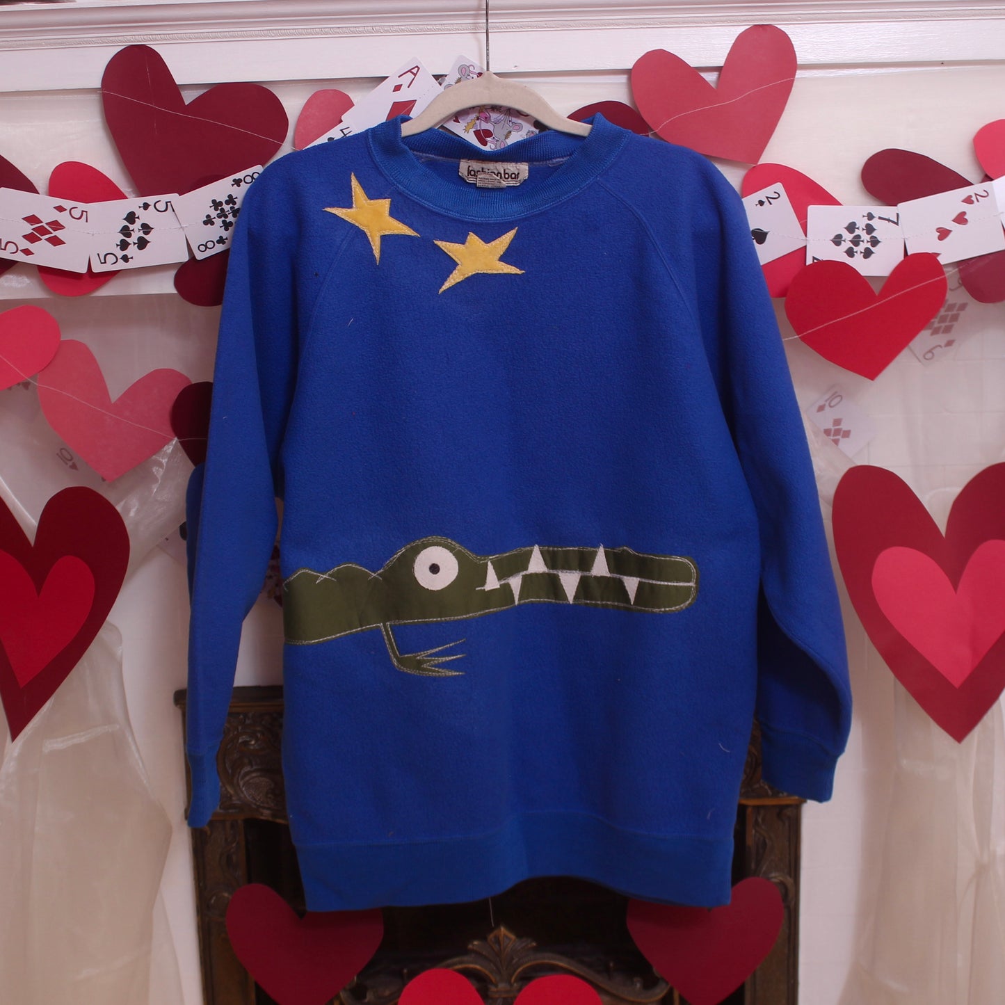 Wrap around gator fleece crew(large—tall) - Magg's Rags 