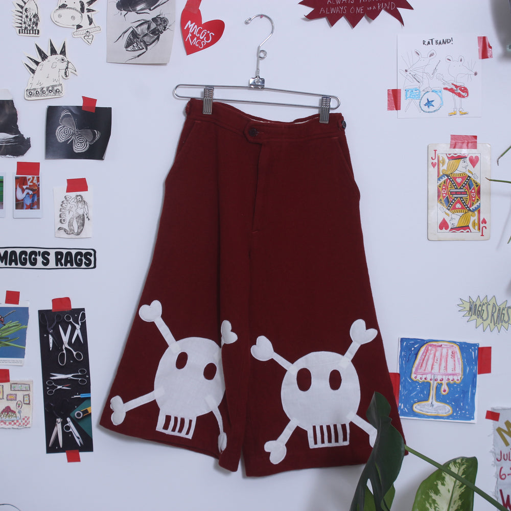 Wool Skull n’ crossbones capris(XS)