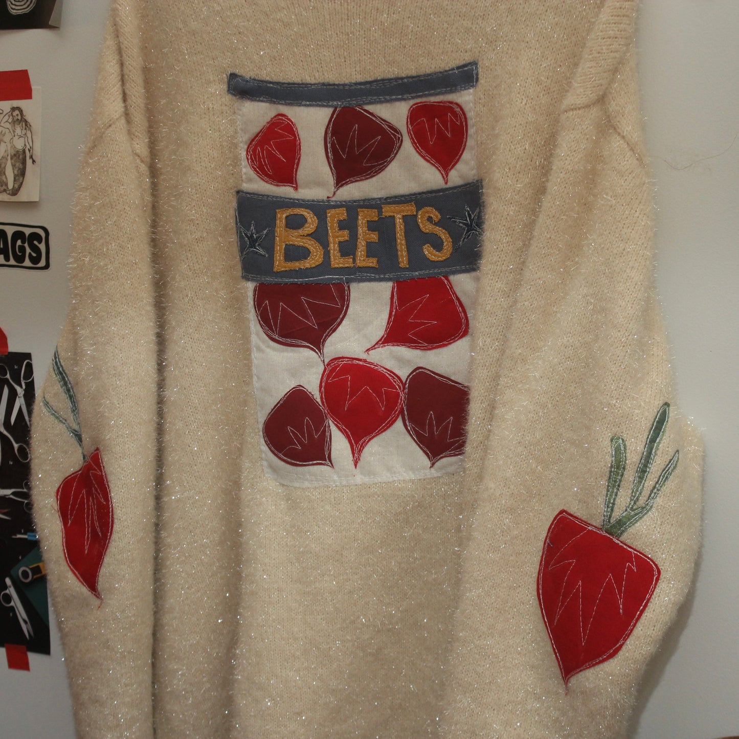 Jar of beets fuzzy sweater(3XL)