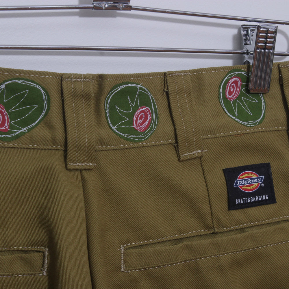 
                      
                        Extra dirty martini trousers(28x30)
                      
                    