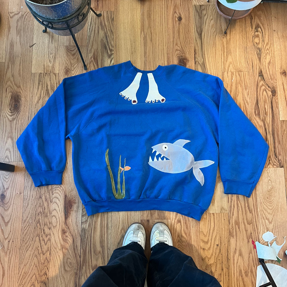 Shark in the water crew!(3XL)