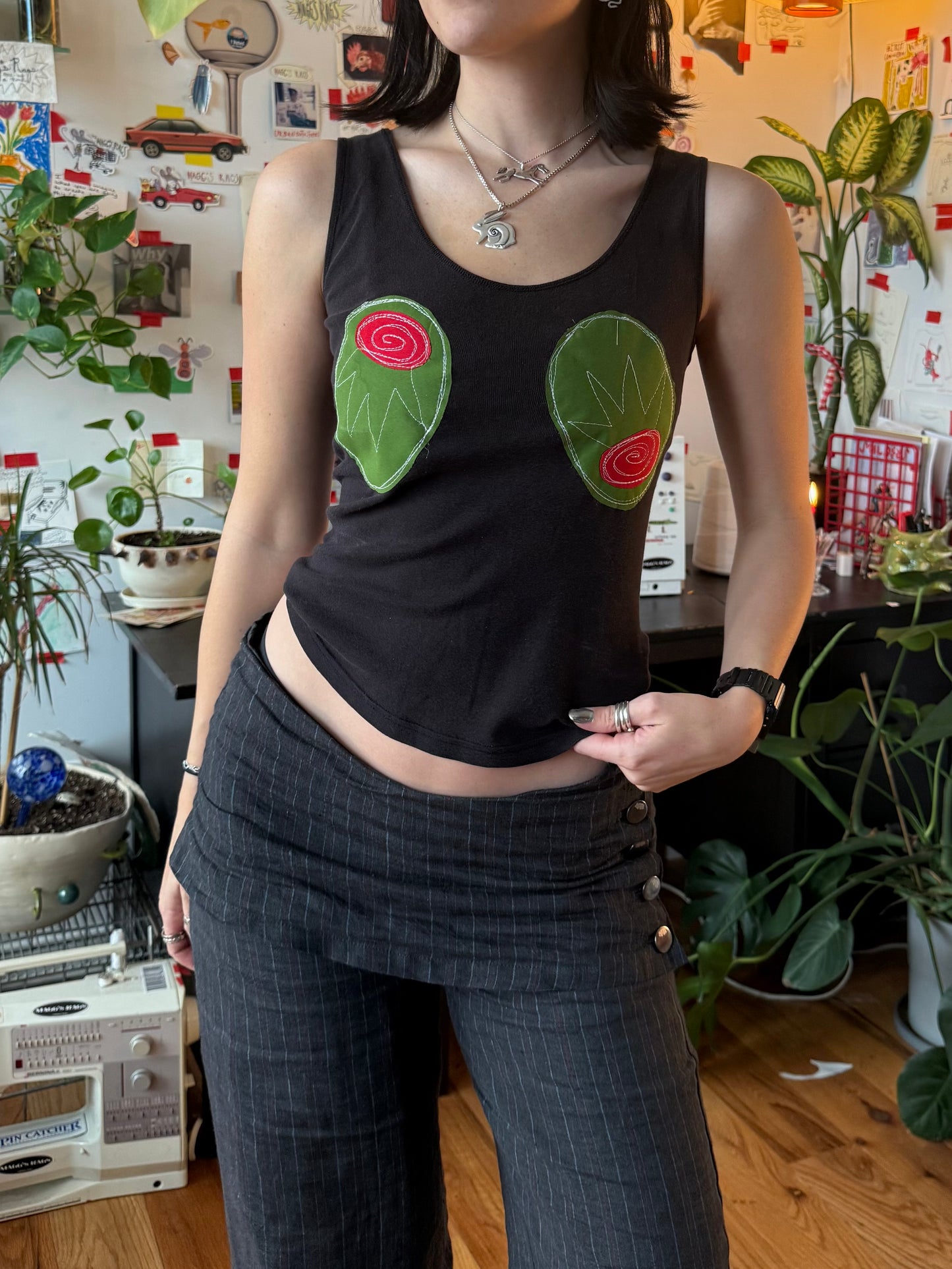 Olive (.)(.)’s tank(small)