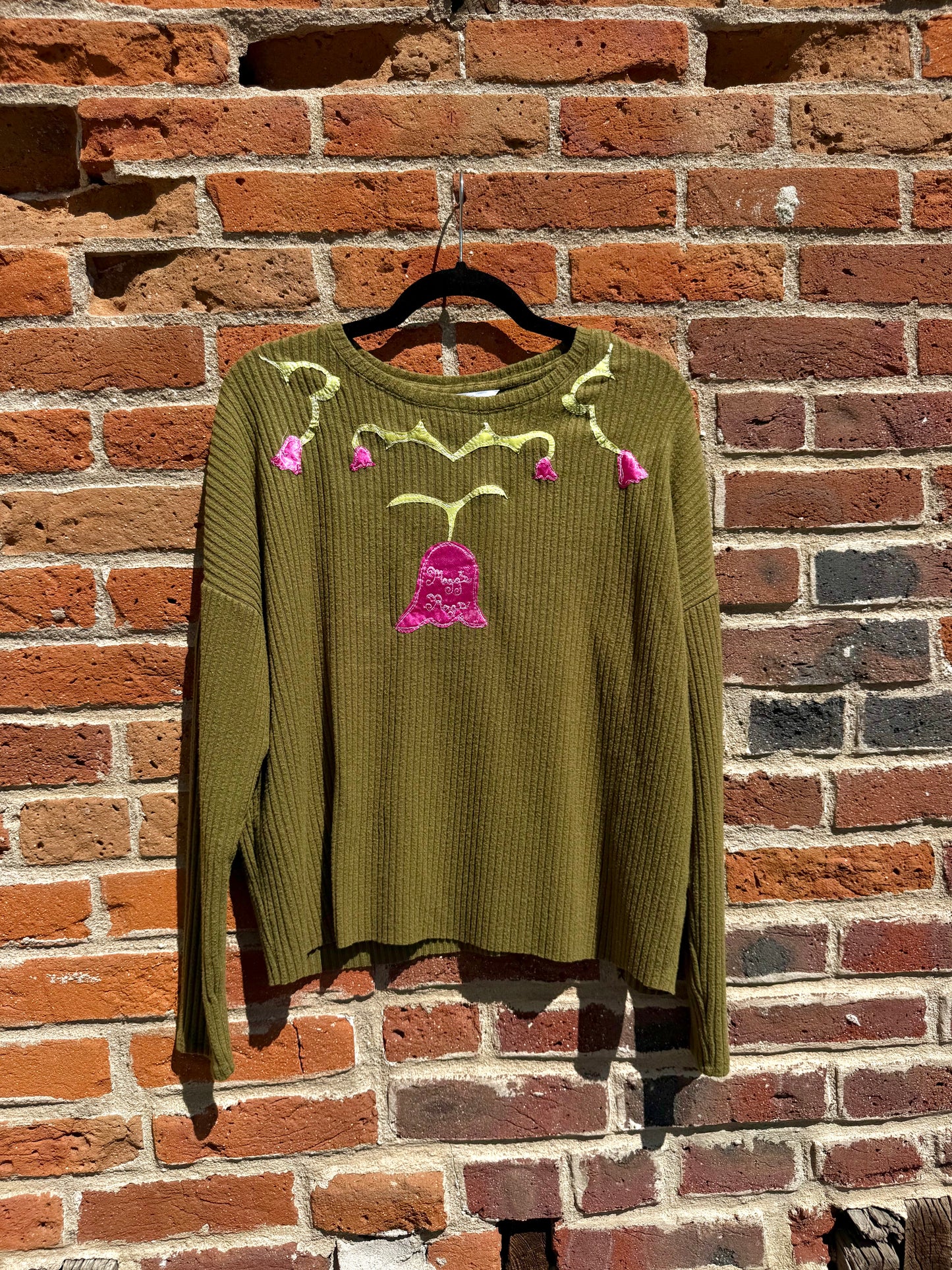 Spikey floral trim top(S/M)