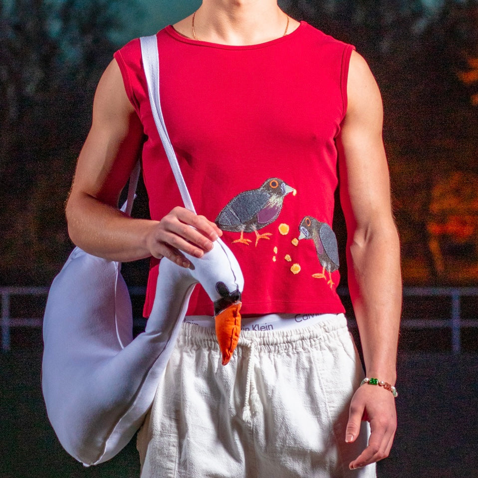 
                      
                        Pigeons sharing some bread<3 tank top(Medium)
                      
                    