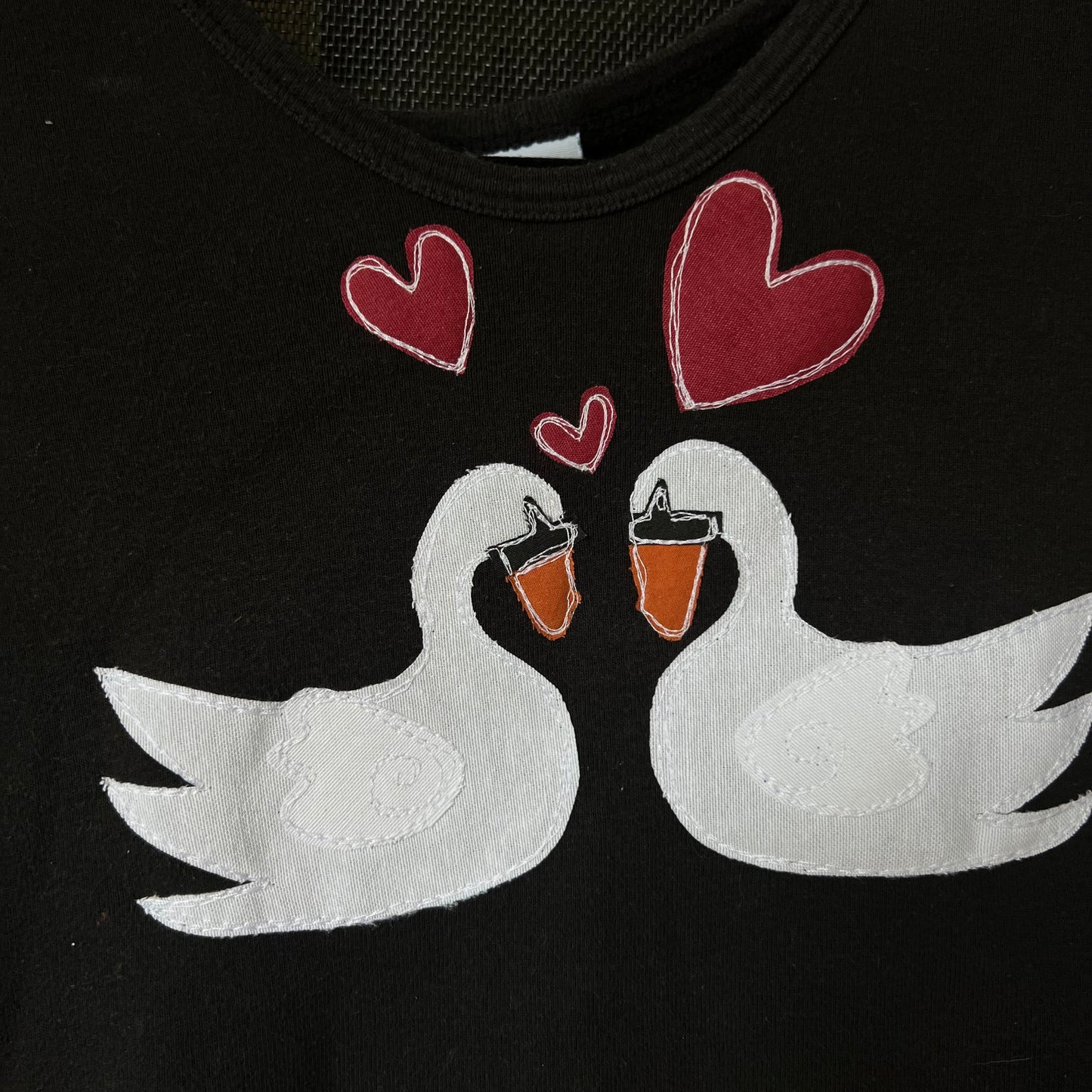 Swans in love baby tee(medium)