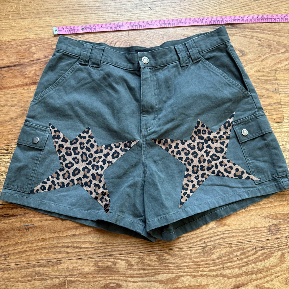 STAR SHORTS(32)