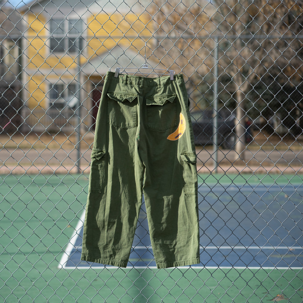 Bananas cargo pants(8-10)