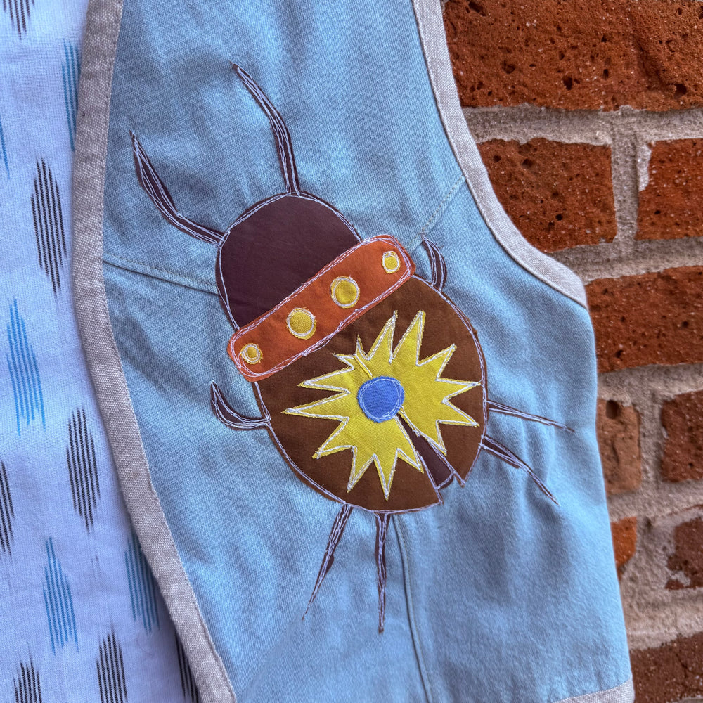 
                      
                        I <3 bugs vest(large)
                      
                    