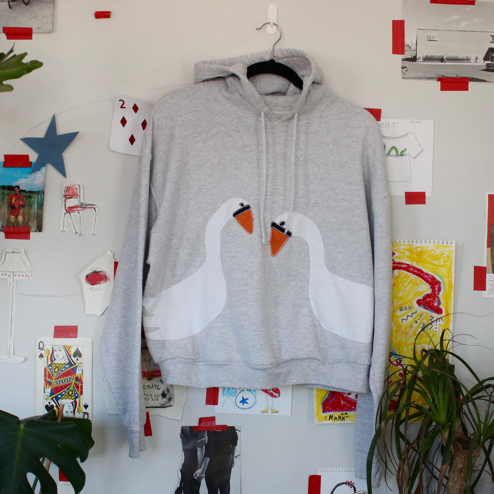 
                      
                        Swans in love hoodie(large)
                      
                    