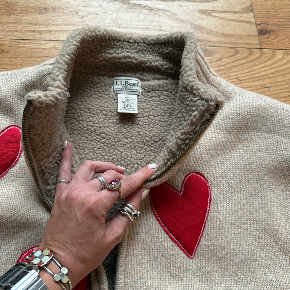 
                      
                        HEARTS fleece(medium)
                      
                    