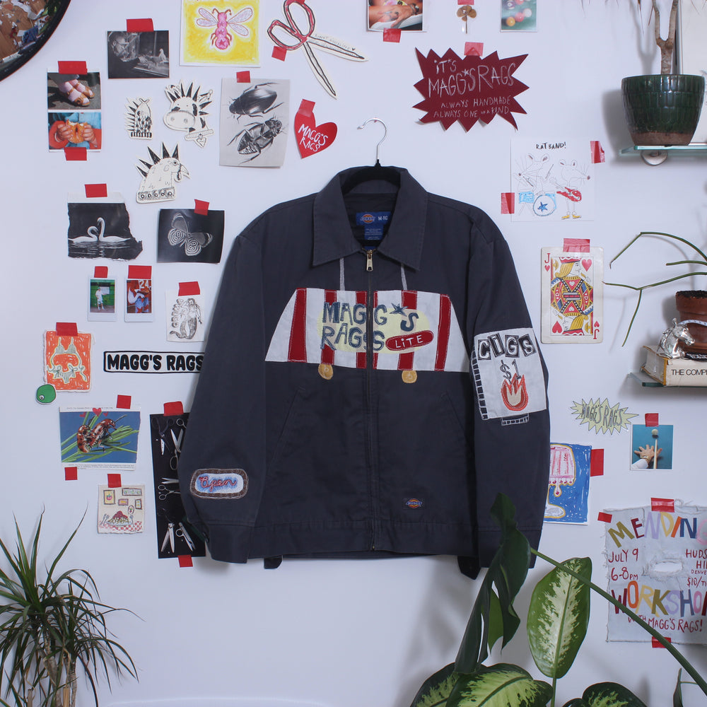 
                      
                        360° saloon chore jacket(medium)
                      
                    