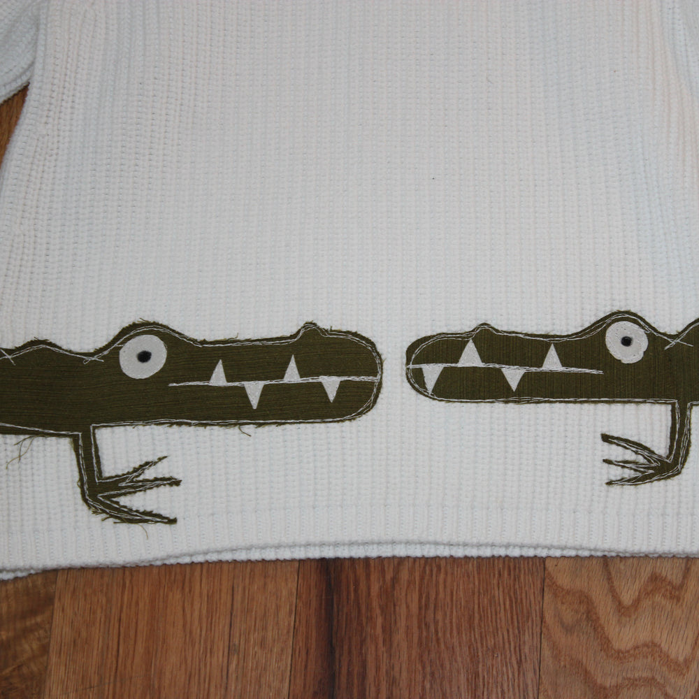 Gator kiss sweater(small)