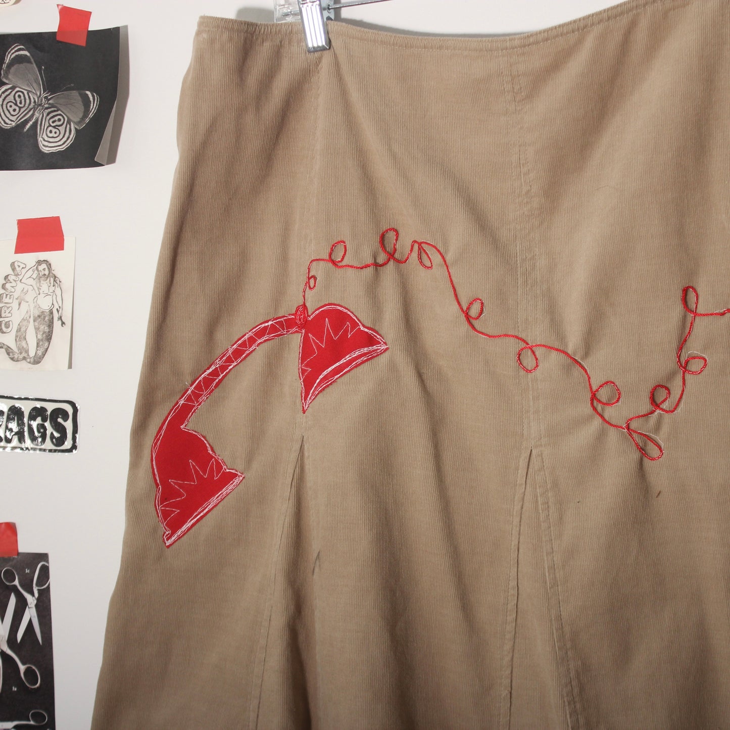 Wrap around telephone skirt(18)