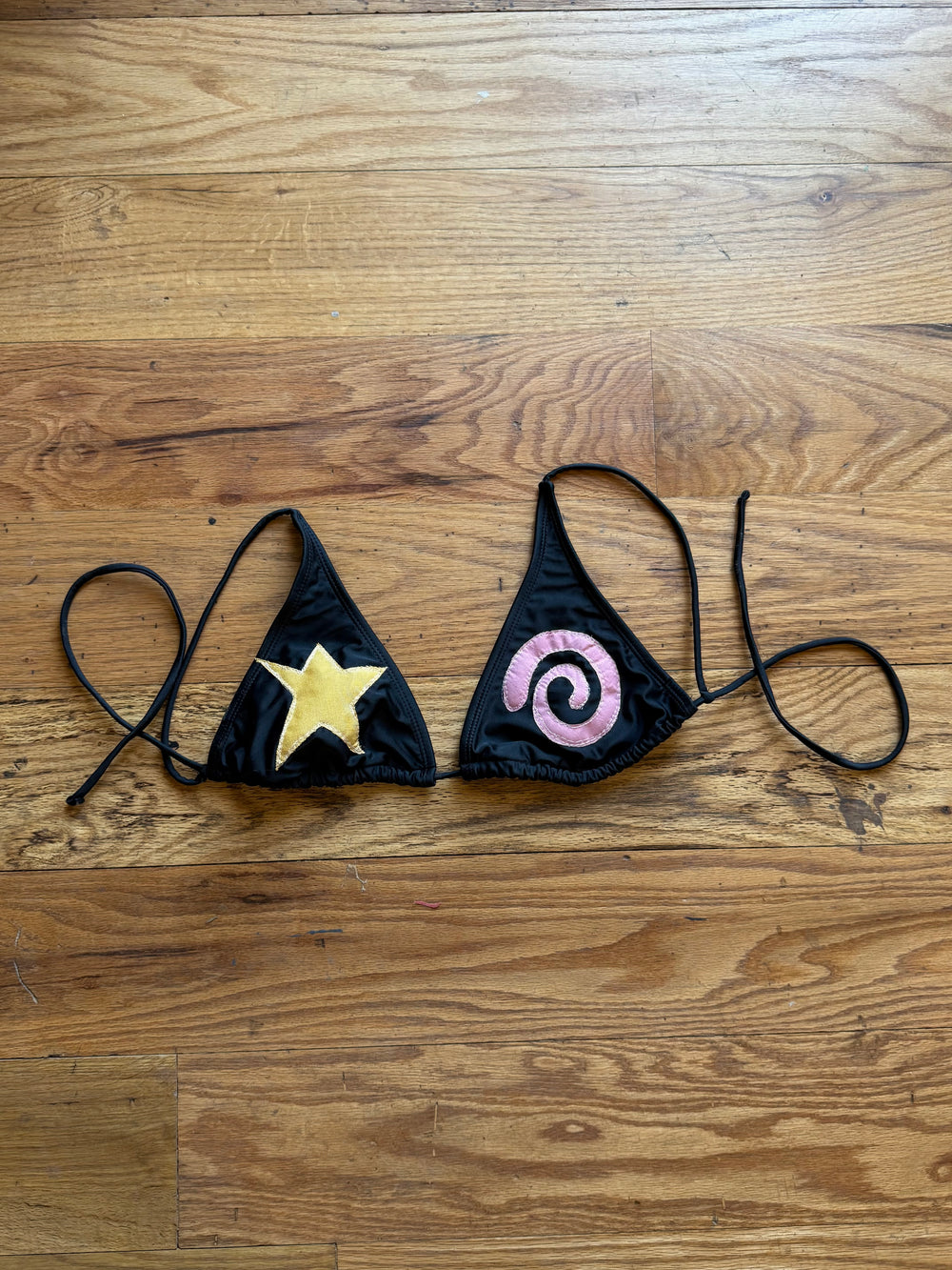 Star n’ swirl bikini top(medium)