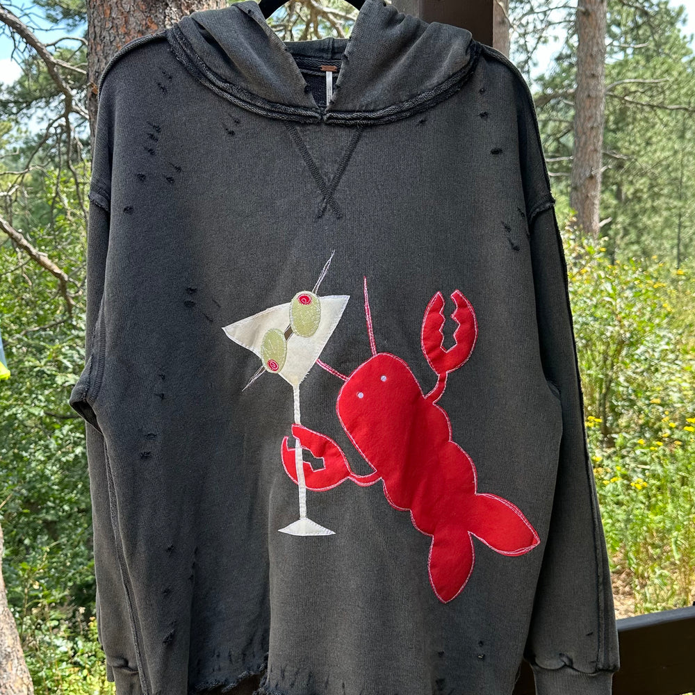 Distressed lobster-tini hoodie(XL)