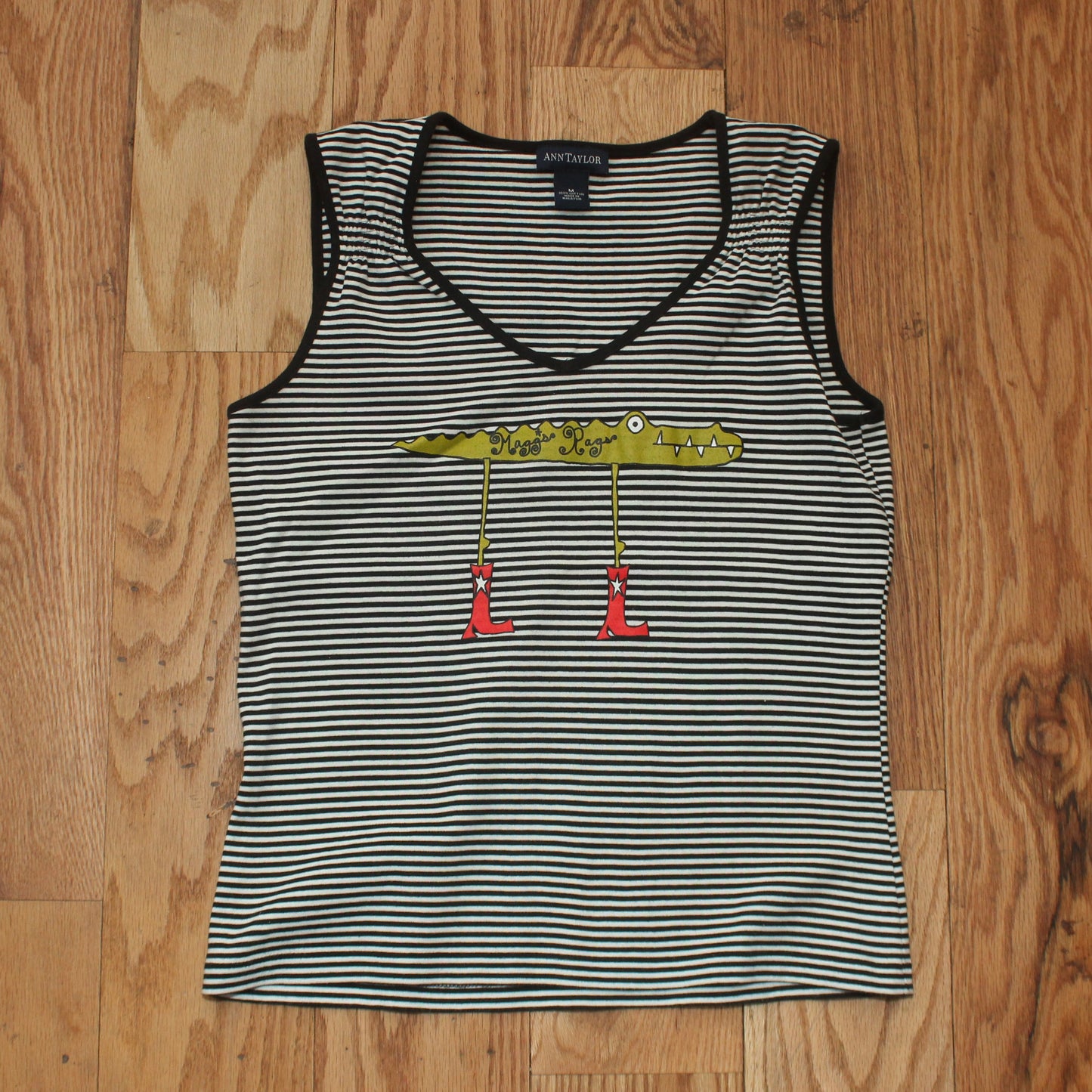 Gator n’ boots tank(medium)