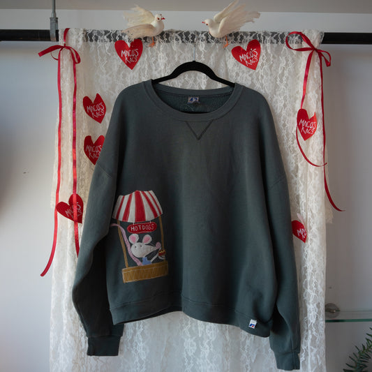 Hotdog slingin’ rat crewneck (xl)