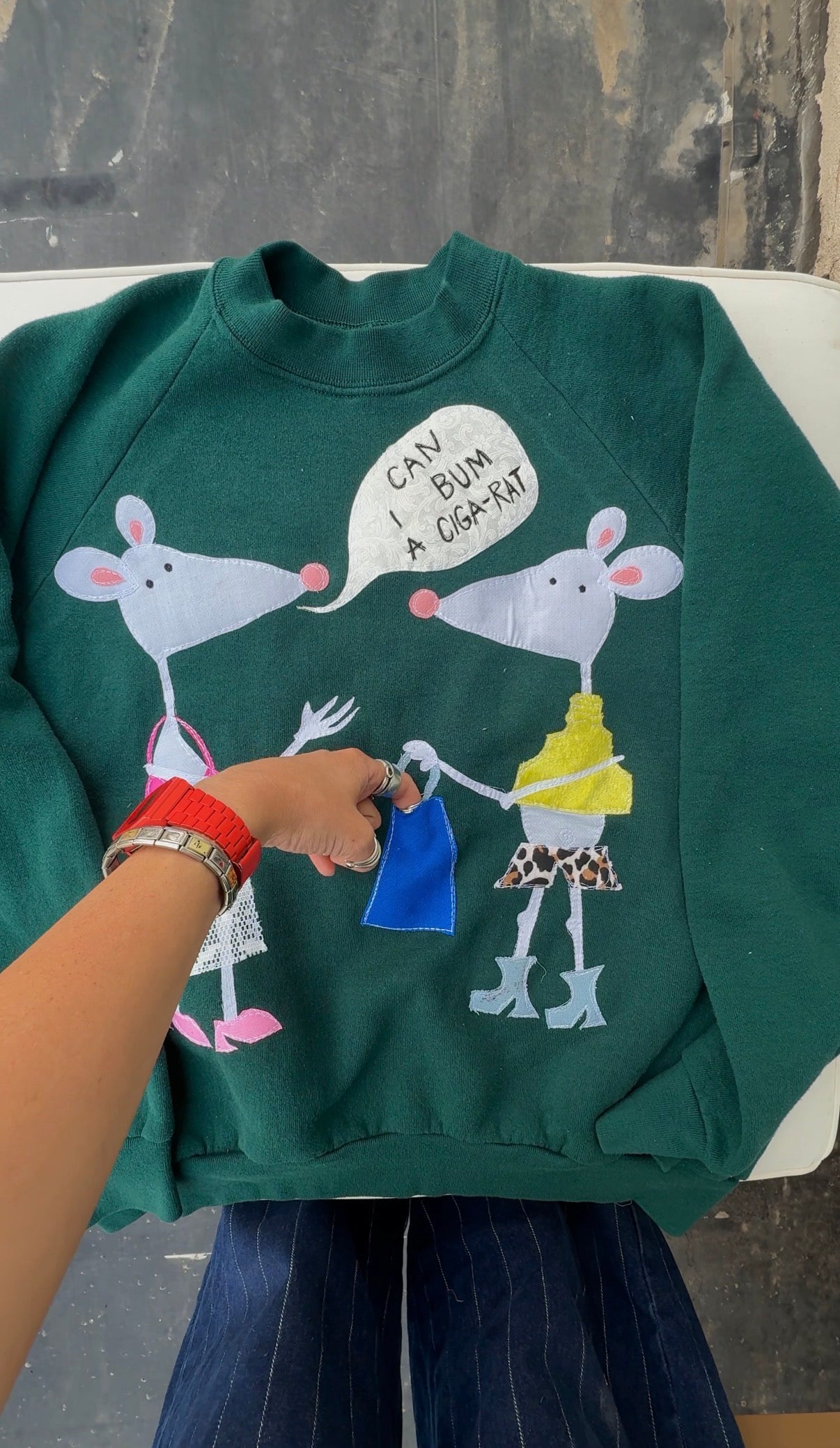 Can I bum a ciga-rat crew(XL)
