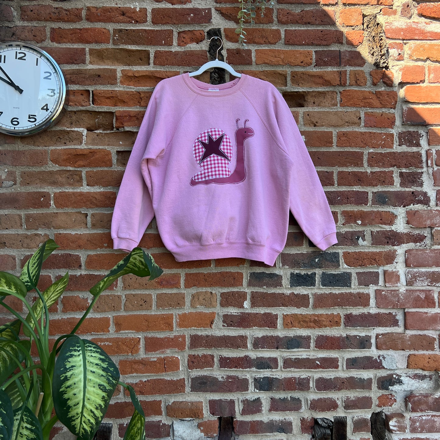 Snail crewneck (s/m)