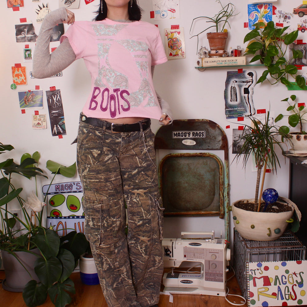 Paisley boots tee(medium)