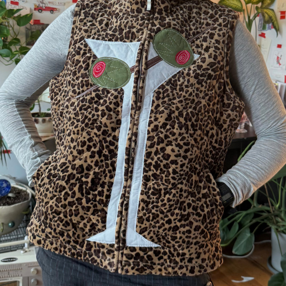 
                      
                        Cheetah-tini vest(Large)
                      
                    