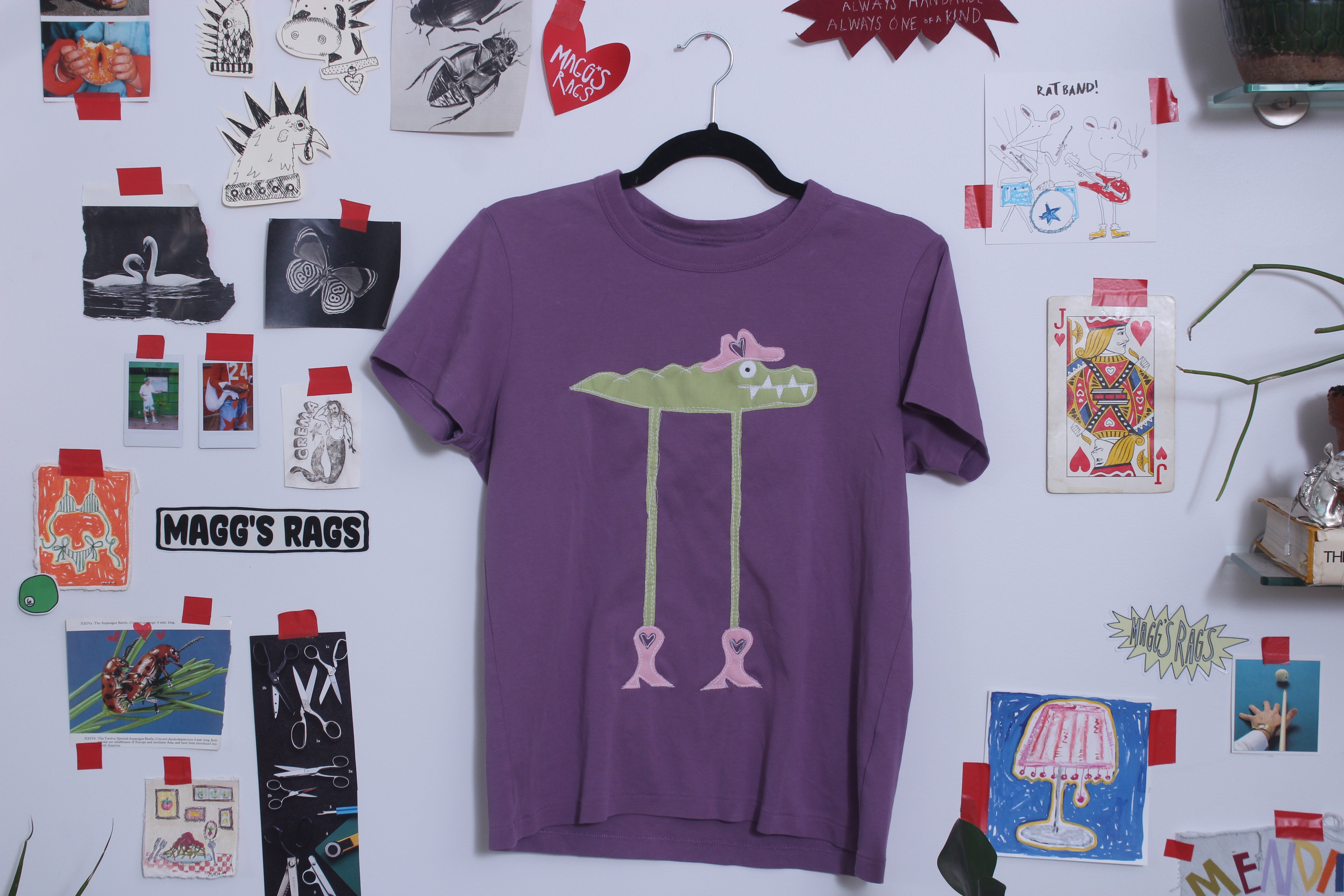 Gator n’ boots tee(large) – Magg's Rags