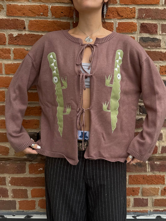 Gator x2 tie front sweater(large)