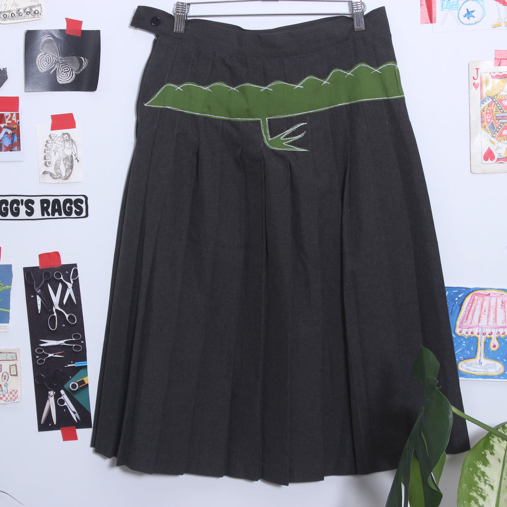 
                      
                        360° Pleated gator skirt(4)
                      
                    