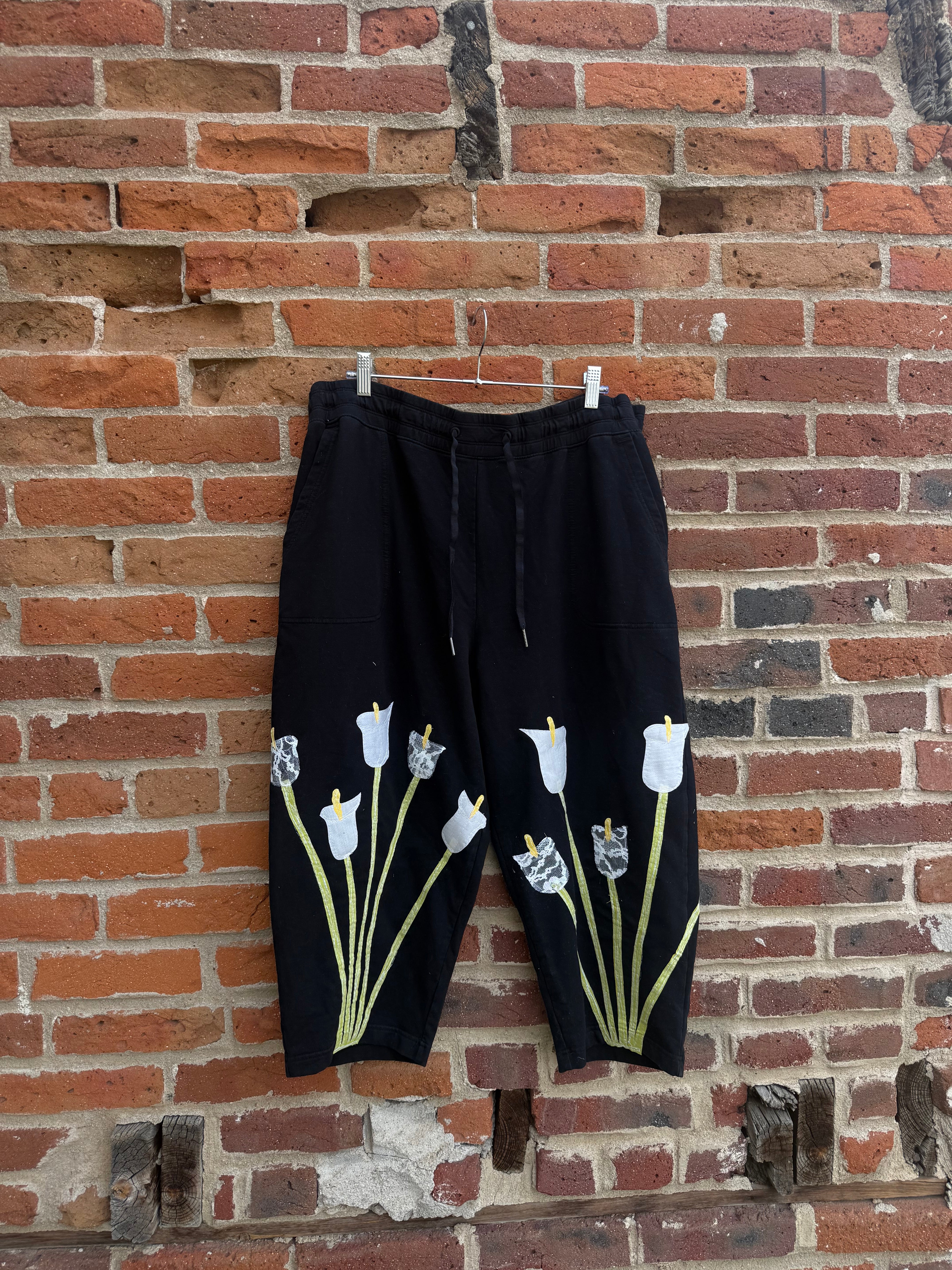 Calla lily capris(2XL) – Magg's Rags