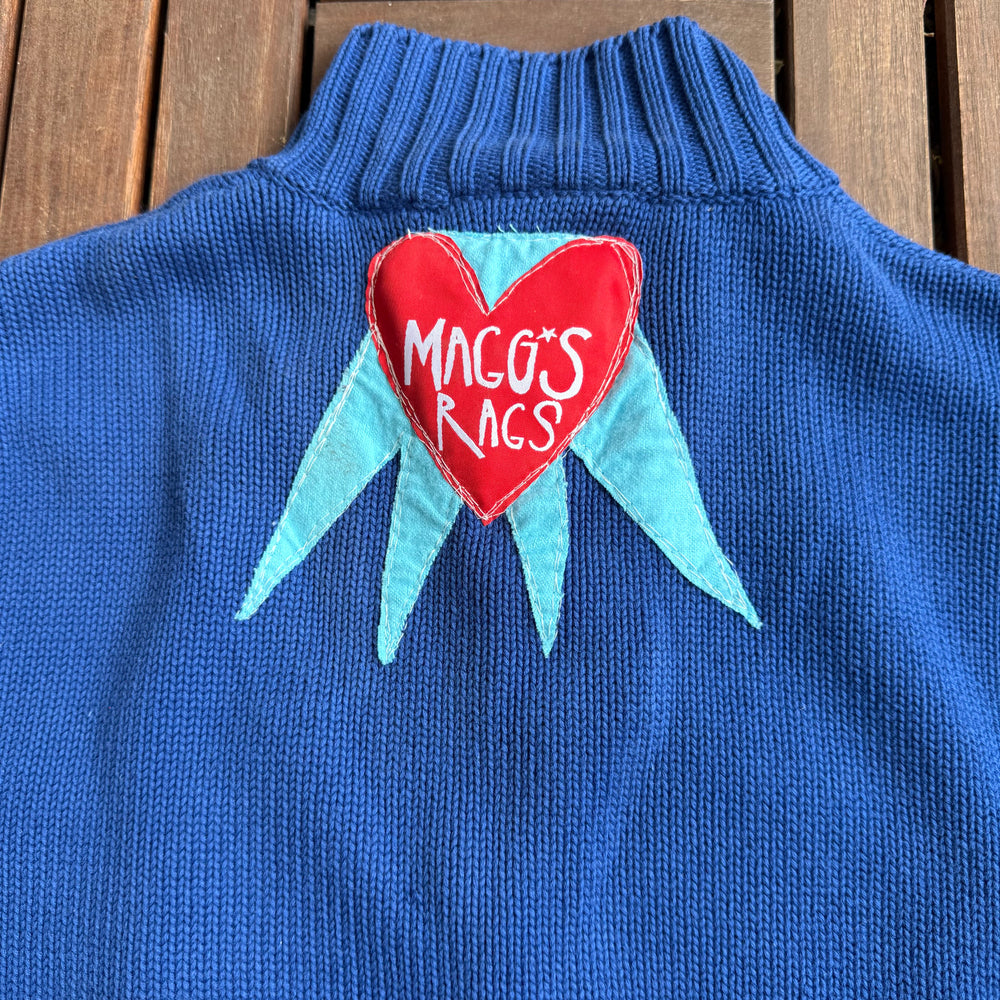 
                      
                        Split front fish zip up(medium)
                      
                    