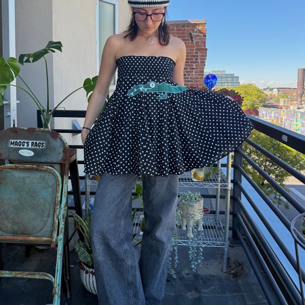 Wrap around gator shirt/skirt(small)