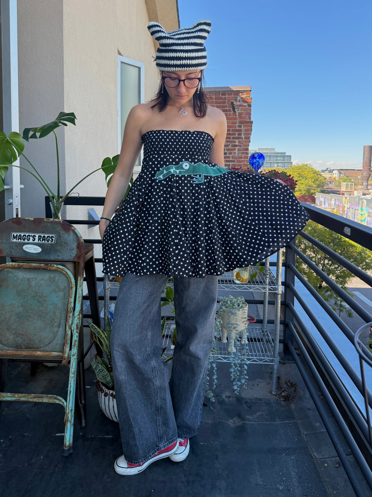 Wrap around gator shirt/skirt(small)