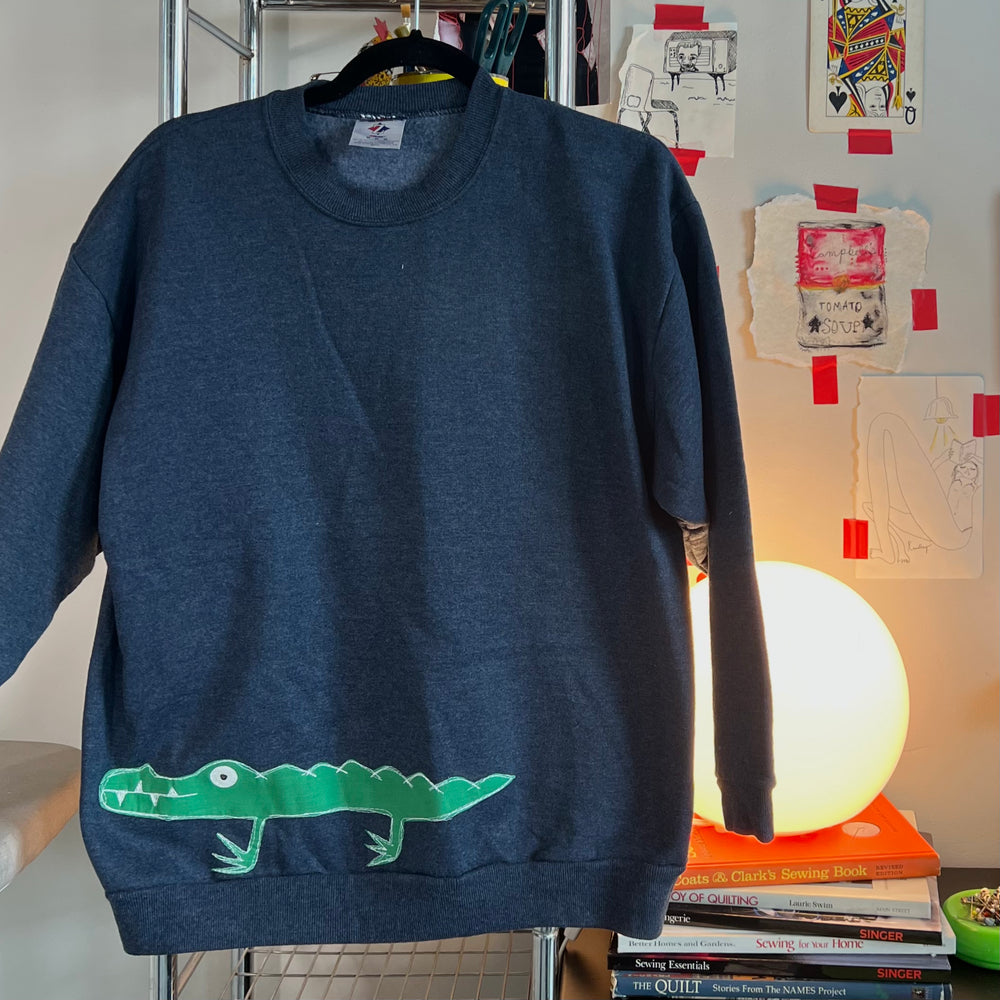 Gator trim crewneck(medium)