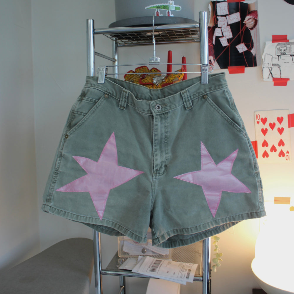 
                      
                        Star front vintage shorts(6)
                      
                    