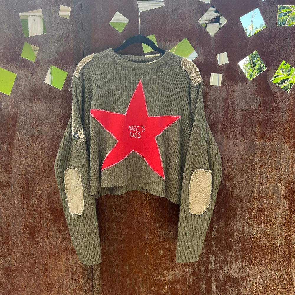 Patch sleeve star sweater(medium)