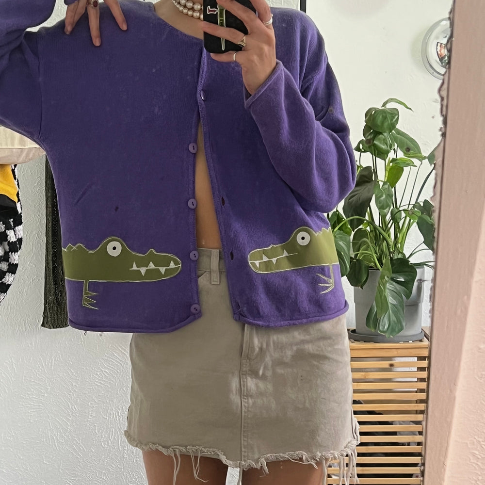 
                      
                        Gator gator heart cardigan
                      
                    