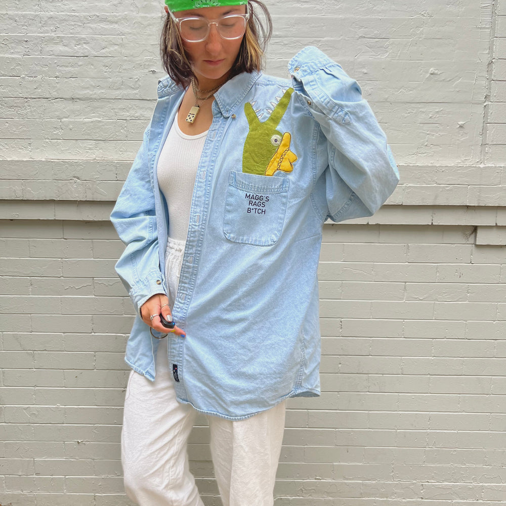 Gator pocket button up