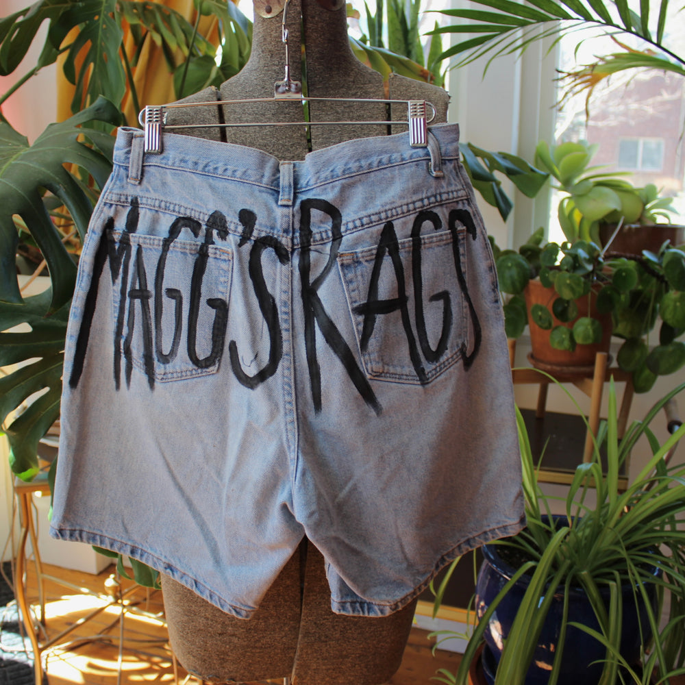 Magg’s rags butt! Midi shorts