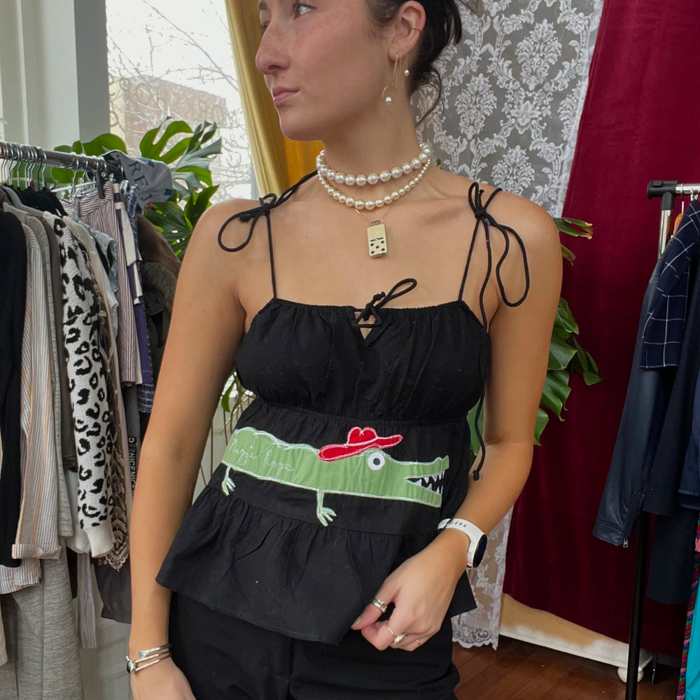 
                      
                        Alligator tiered tank
                      
                    