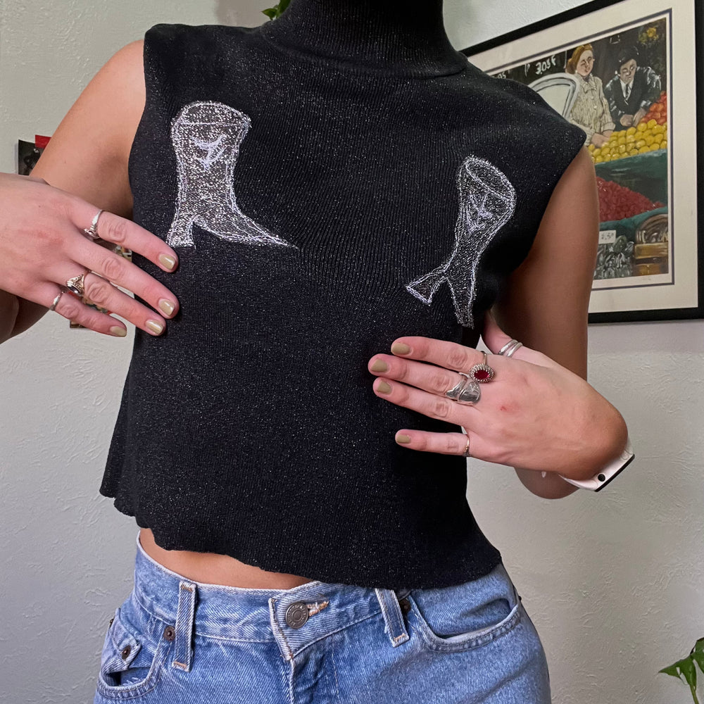 Boot boobs!