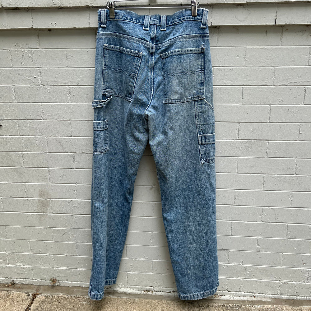 
                      
                        Appliqué heart knee cargo jeans
                      
                    